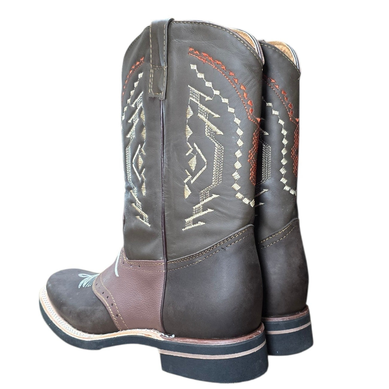 Cowboy Boots (0111) - Rodeo Toe Layered Two-tone Brown Leather Longhorn Design