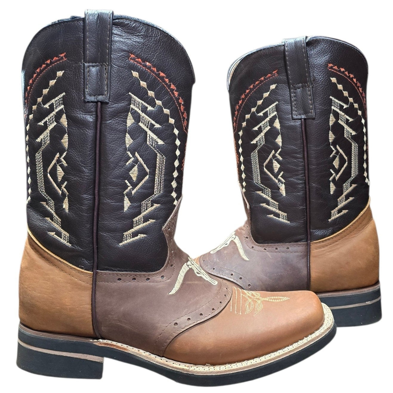 Cowboy Boots (0152) - 12.5" Rodeo Toe Layered Brown & Black Leather Longhorn Design