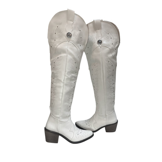 Women's Cowboy Boots (0038) - 24" Above-Knee (Synthetic Leather) White with Round Toe